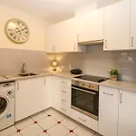 8 Scrahan Place