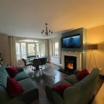 10 Killarney Holiday Village