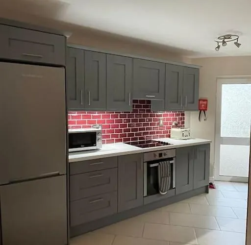 10 Killarney Holiday Village