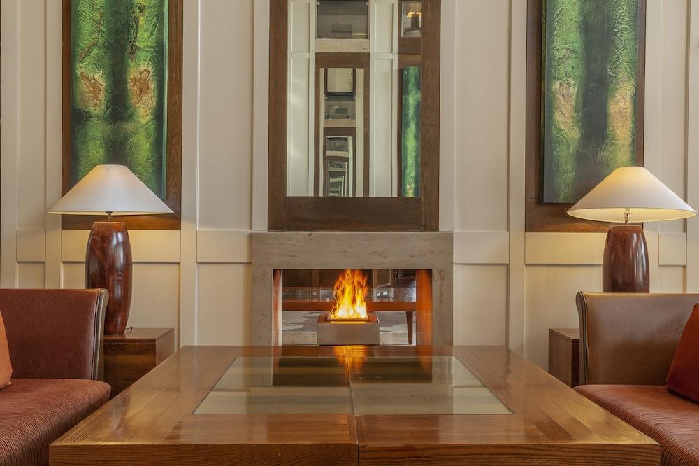The Brehon & 4*