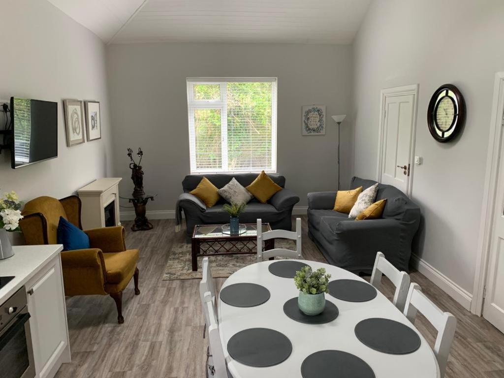 Villa Willow Country