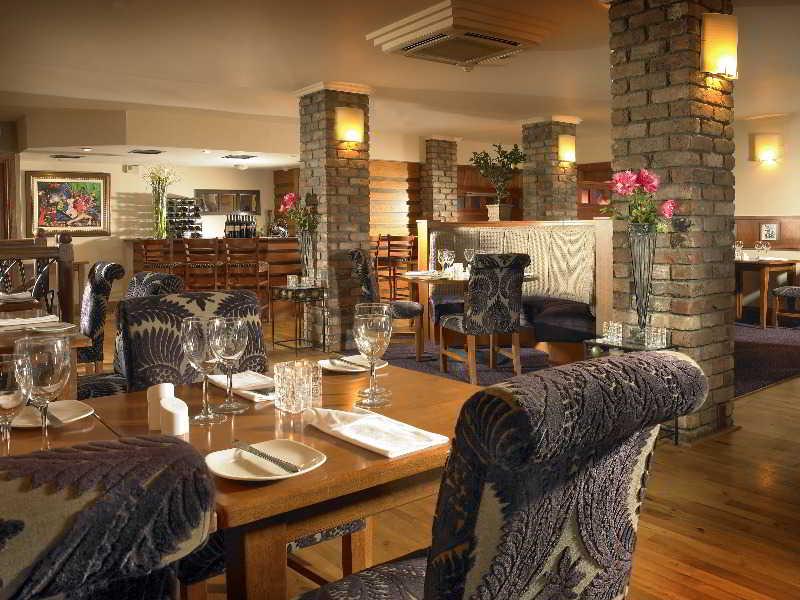 Dromhall Hotel 4*