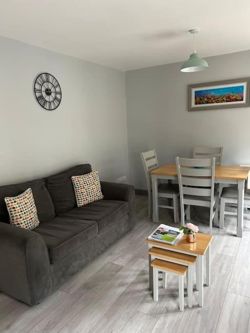 Chapel Place, Town Centre Apartment *