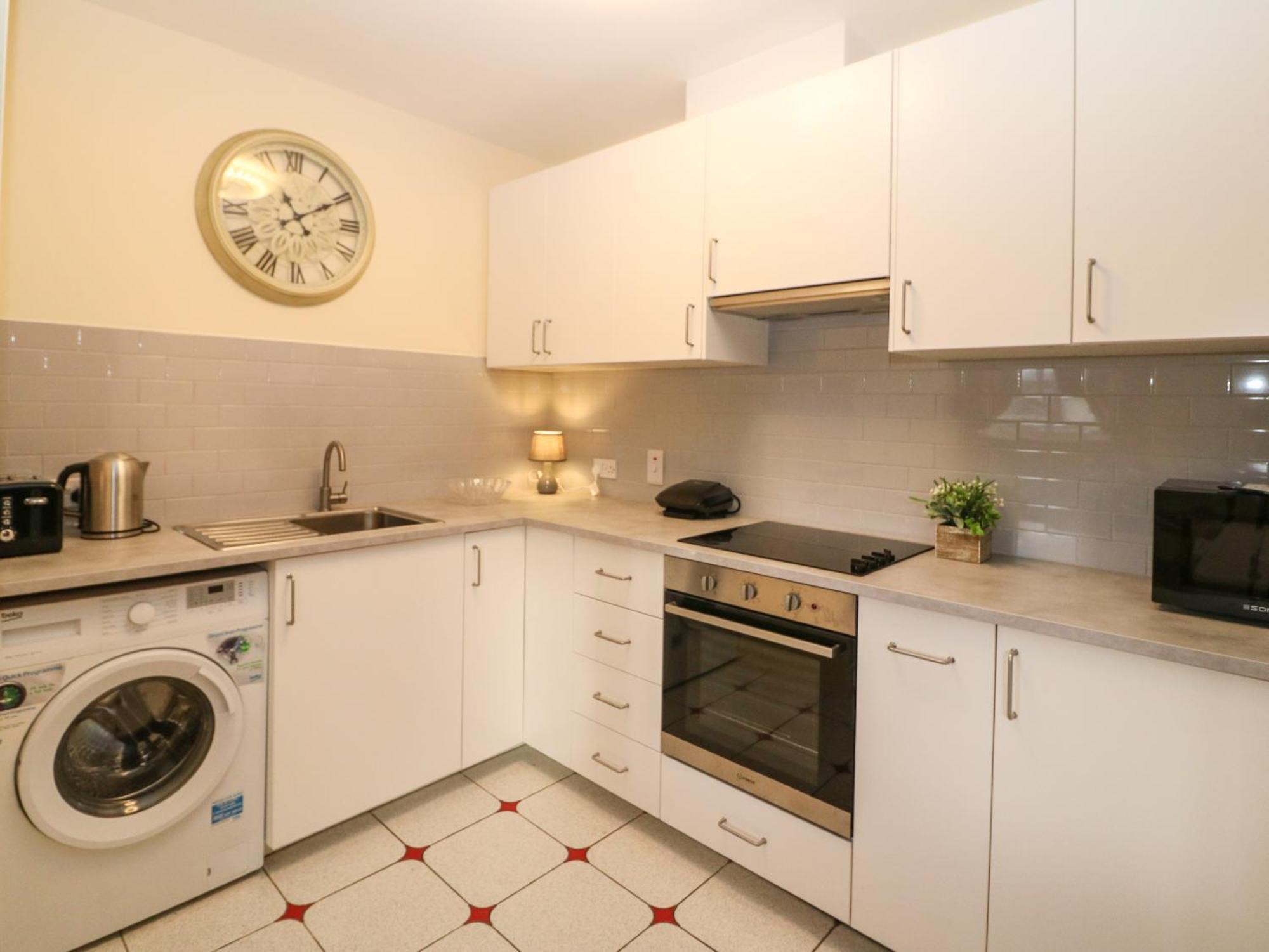 Apartment 8 Scrahan Place *