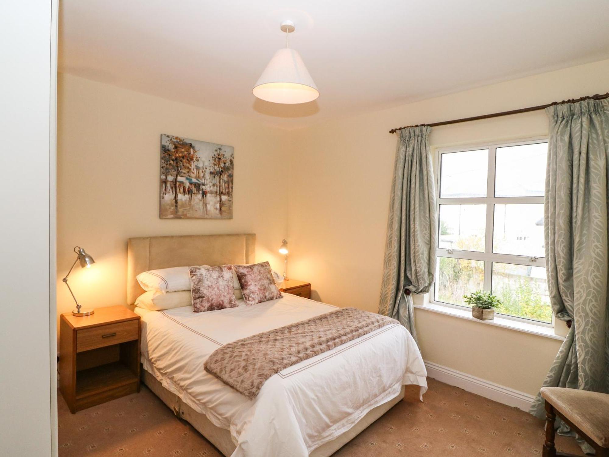 Apartment 8 Scrahan Place