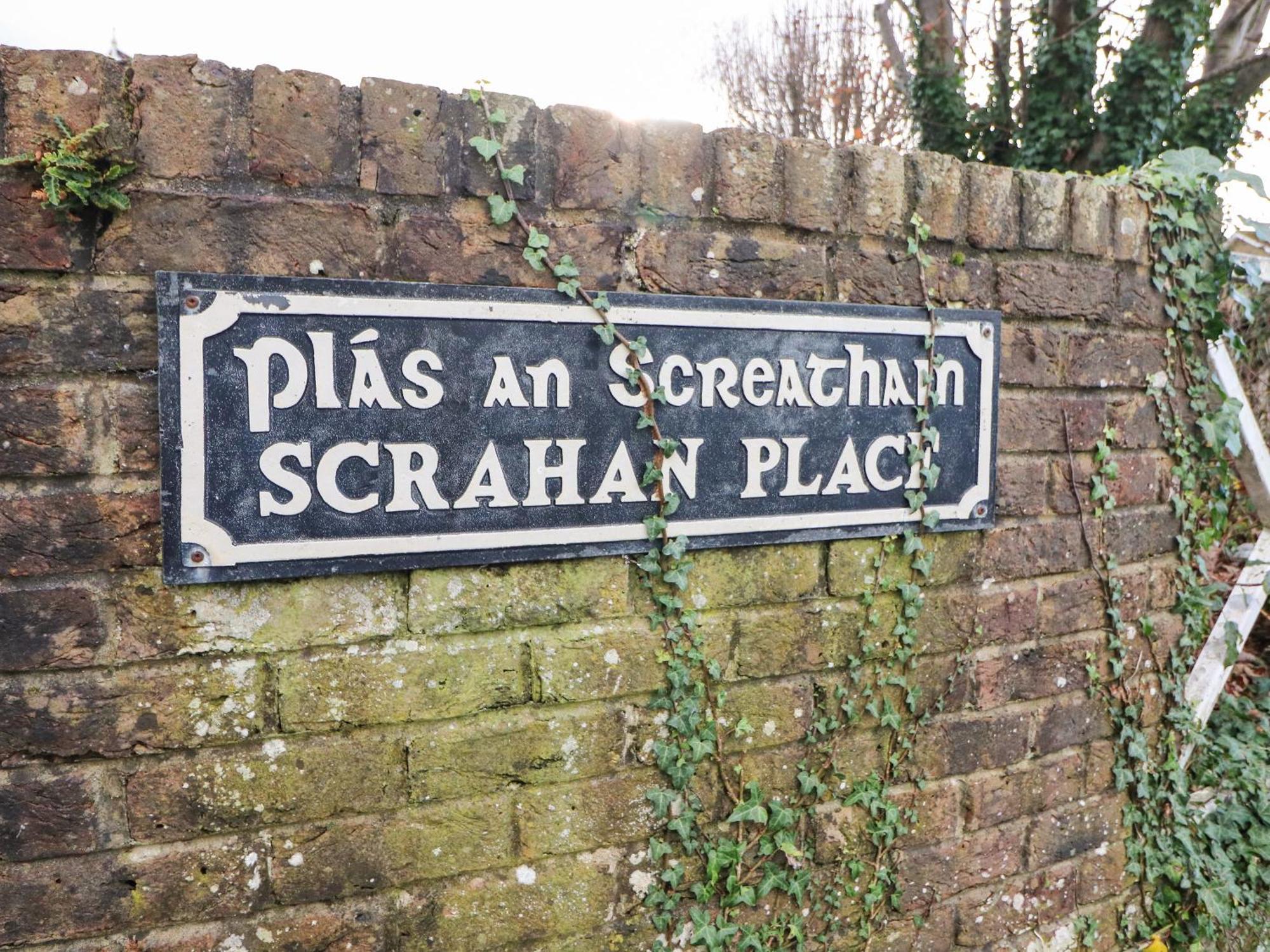 Apartment 8 Scrahan Place *