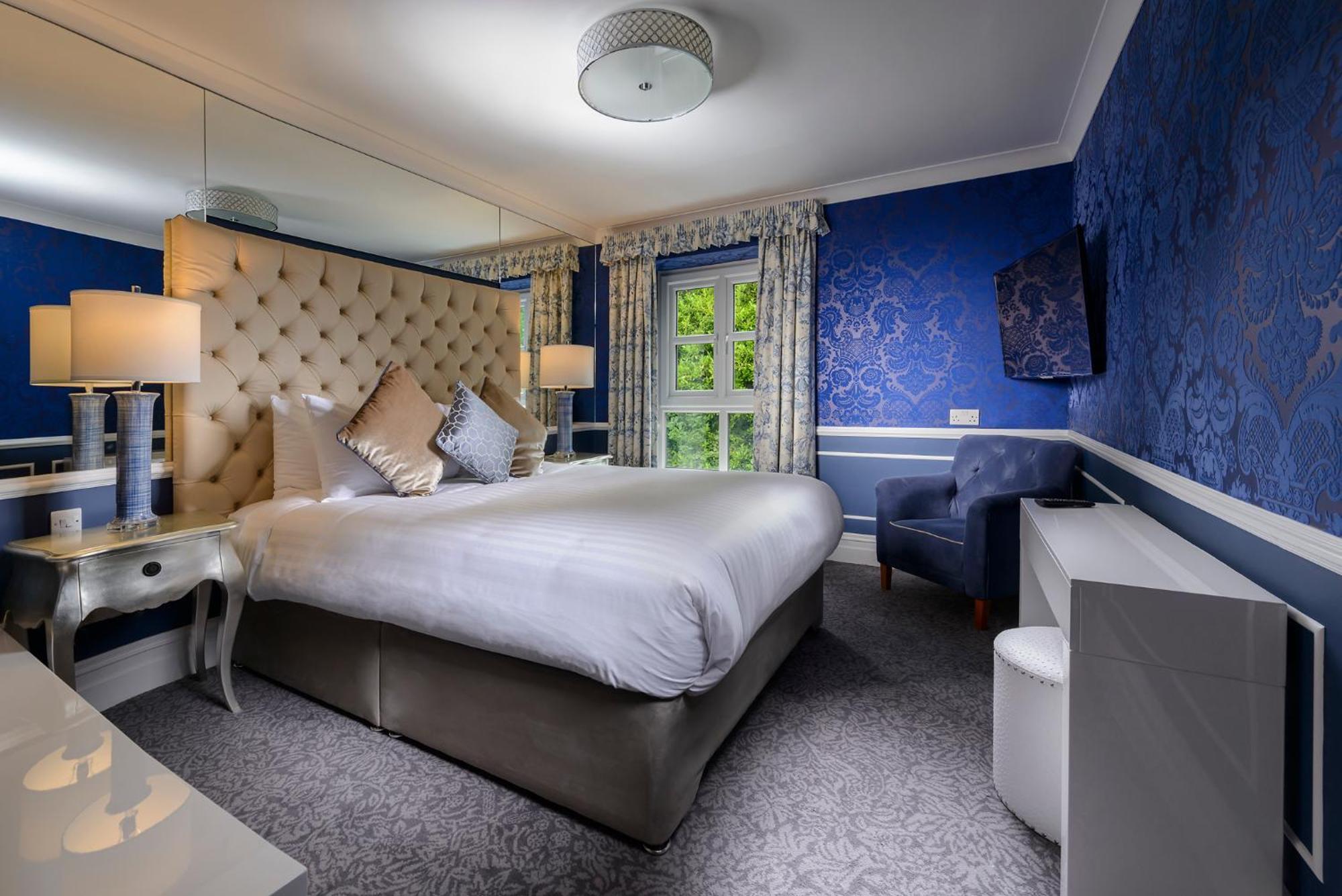 Dromhall 4*