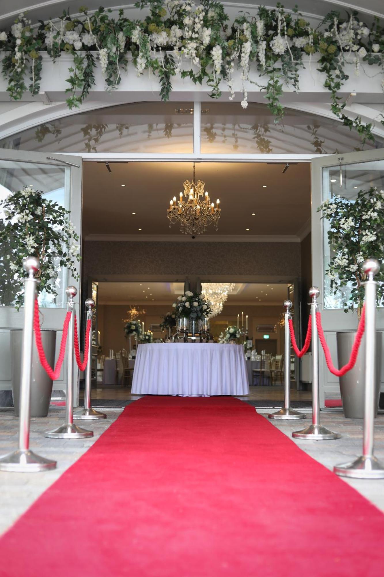 Hotel Oaks 4*