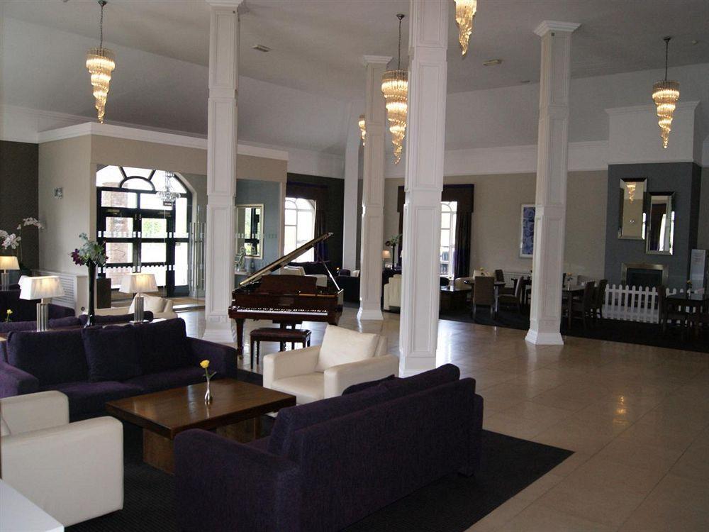 Oaks Hotel 4*