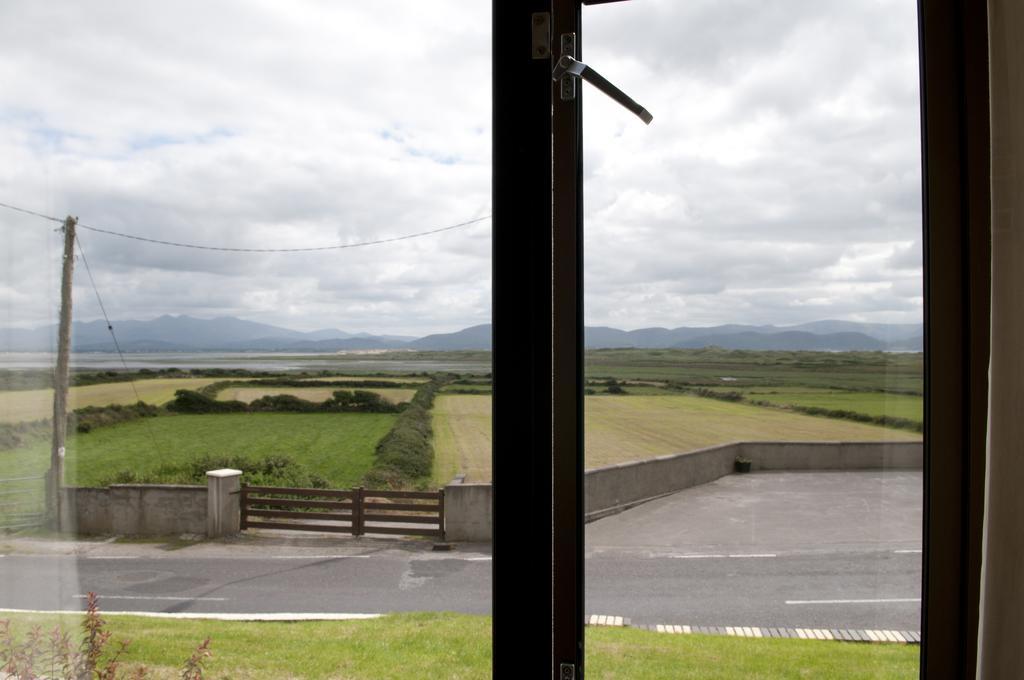 Shamrock House 3*
