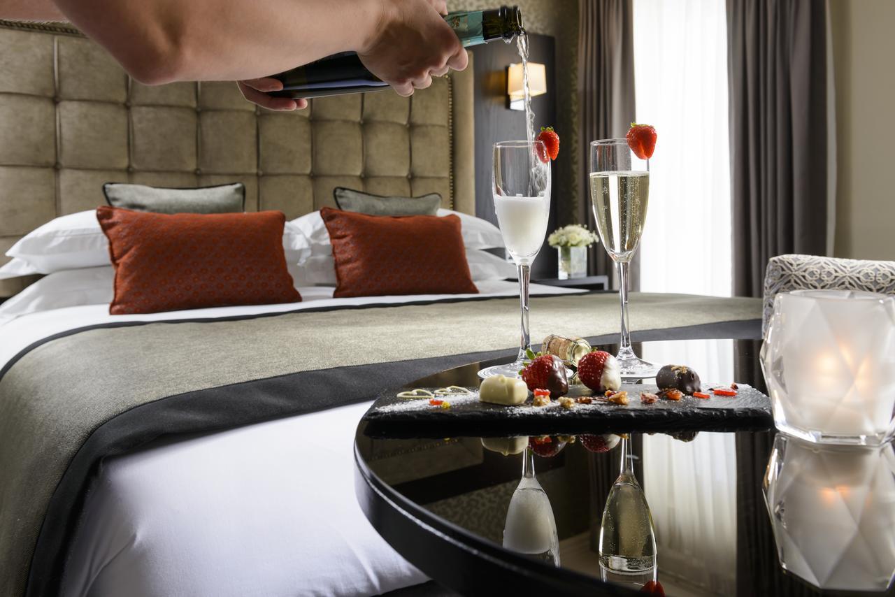 Oaks Hotel 4*