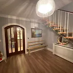 Gleanntan House - Beautiful Family Town House