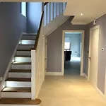 1 Luxurious Room In Family Home