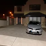 1 Luxurious Room In Family Home