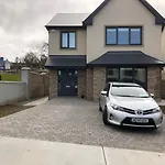 1 Luxurious Room In Family Home