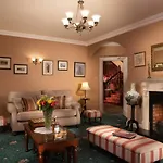 Killarney Lodge