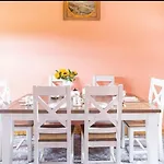 Katie Dalys Cottage Beaufort