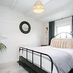 The Paddocks Cabin - Stylish, Cozy & Private