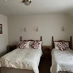 Ros Villa Guesthouse