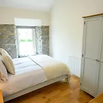 Killarney Old School Road Sleeps 6