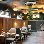 Hotel67