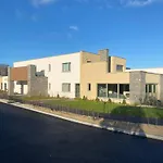 Luxurious Residence - 5 Min Walk To Centre