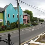 3 Fair Hill House Centrally Located With Parking And Wifi Sleeps 6
