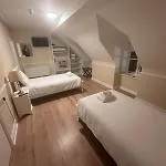 Whitegates Hotel