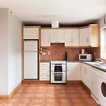 25 Killarney Holiday Village V93Y337