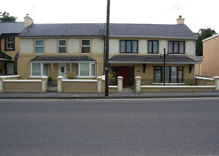 3 Fair Hill House Centrally Located With Parking And Wifi Sleeps 6