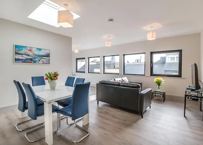 Central Park Apartment 2
