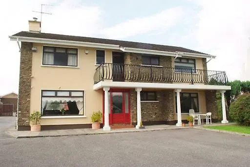 Cedar House Rooms And Apartment