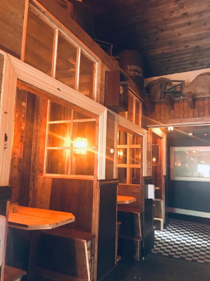Guest house Mcsorleys And Bar