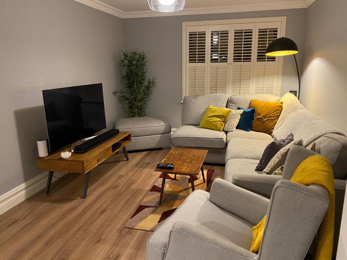 Gleanntan House - Beautiful Family Town House Holiday home *