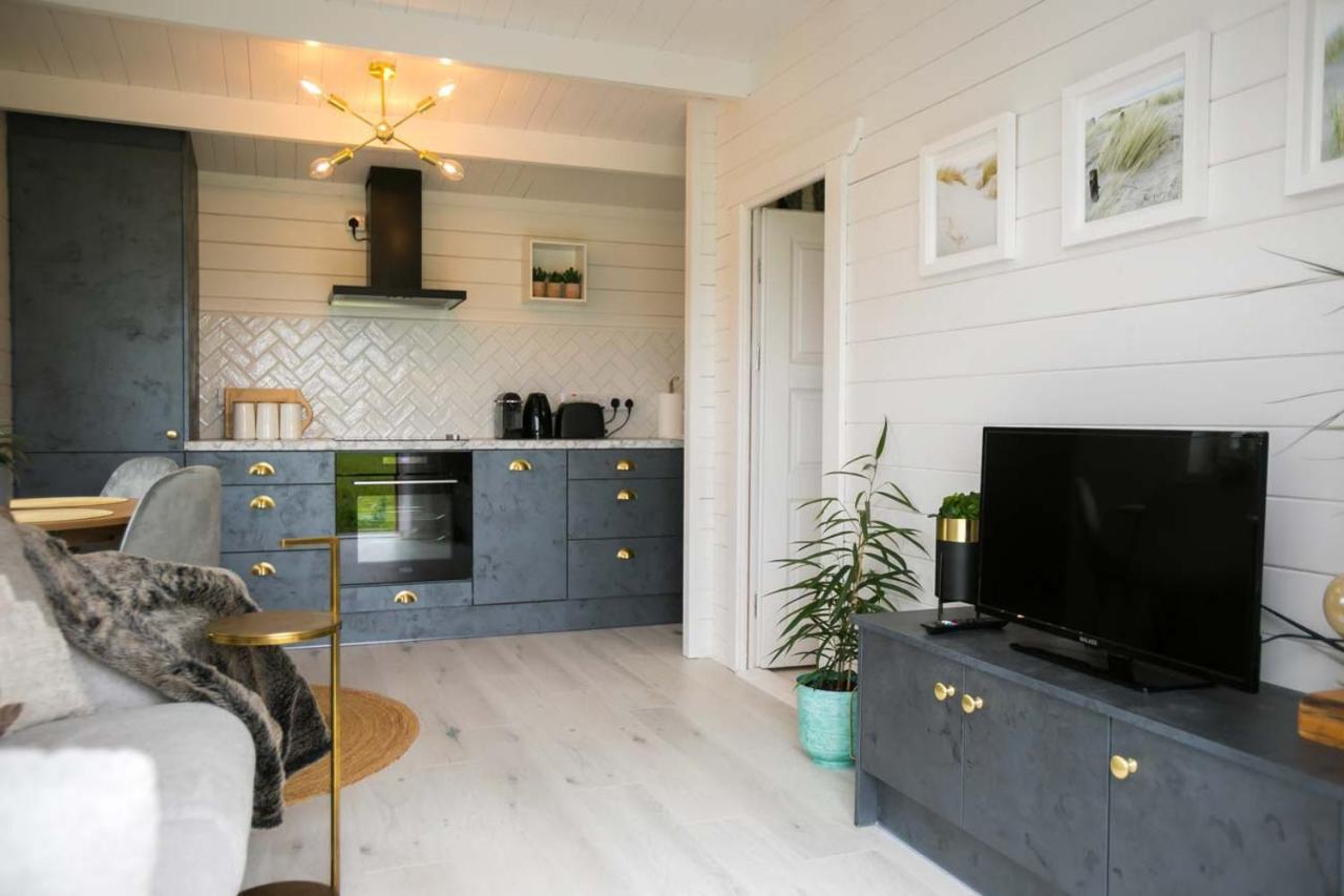 Chalet The Paddocks - Stylish, Cozy & Private Killarney