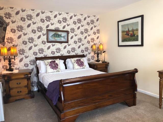Bed & Breakfast Crystal Springs 3*