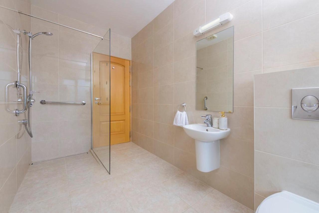 Aparthotel Park Place 4*