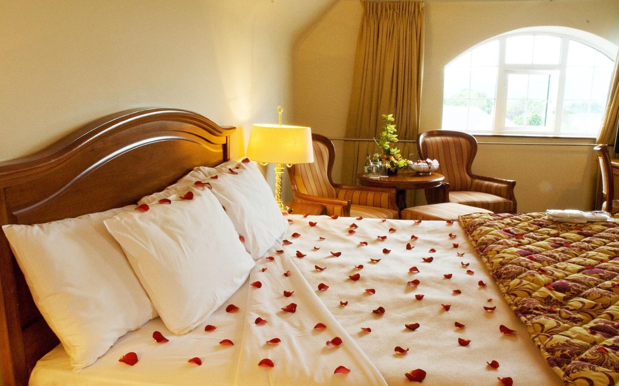 Avenue Hotel