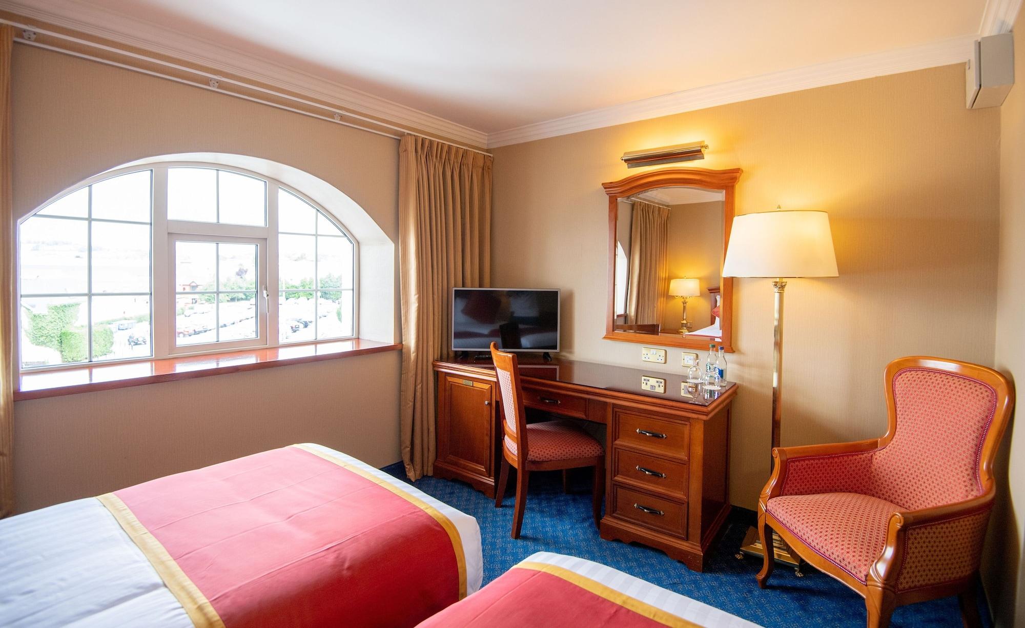 Towers & Leisure Centre 4*