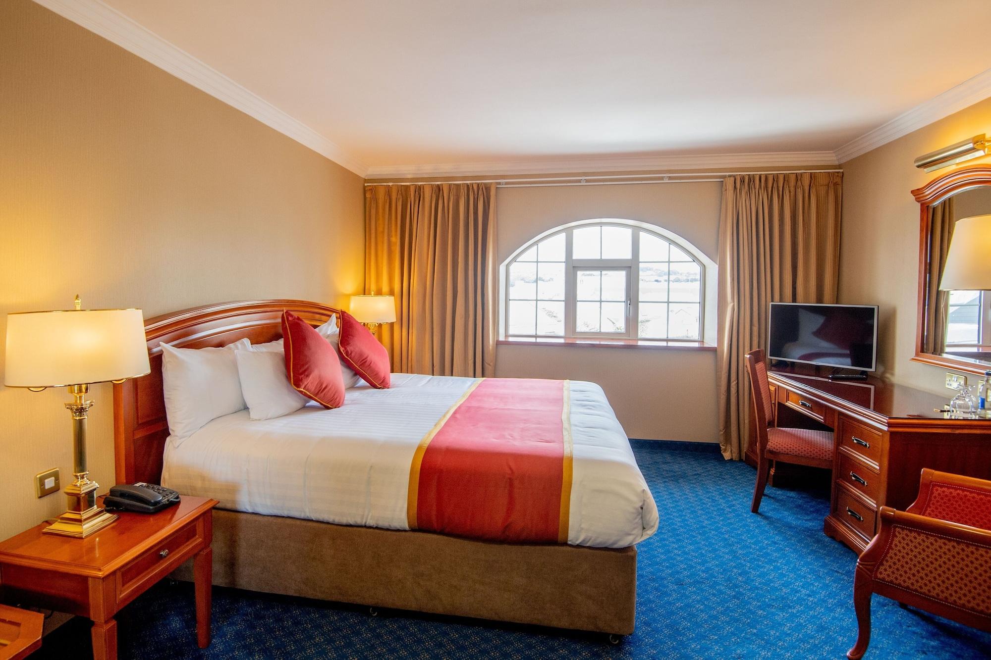 Towers & Leisure Centre 4*