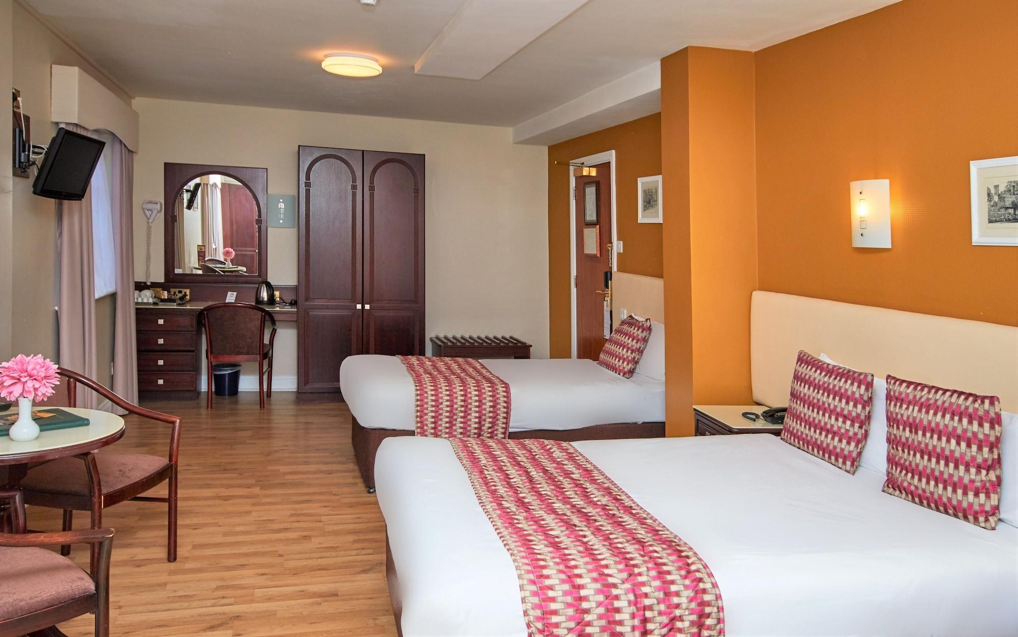 Hotel Eviston House 3*