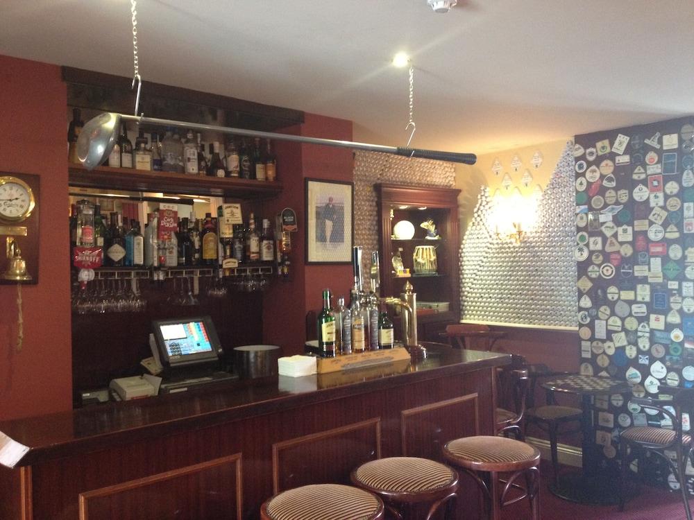 Hotel Killeen House And Rozzers Restaurant