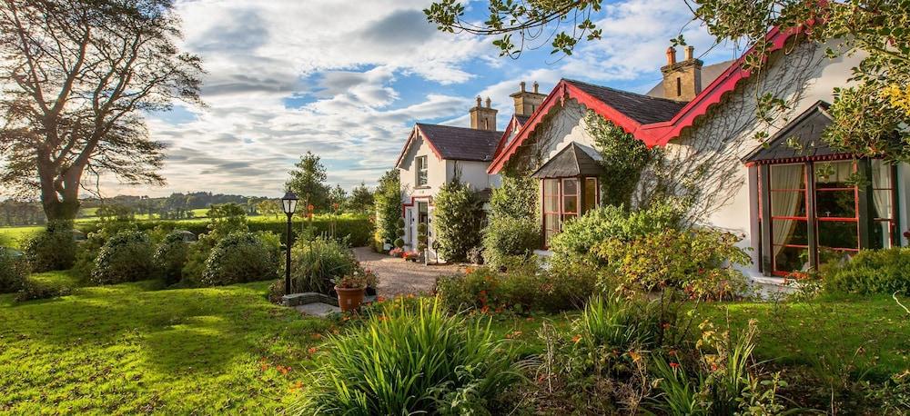 Killeen House And Rozzers Restaurant Hotel 3*