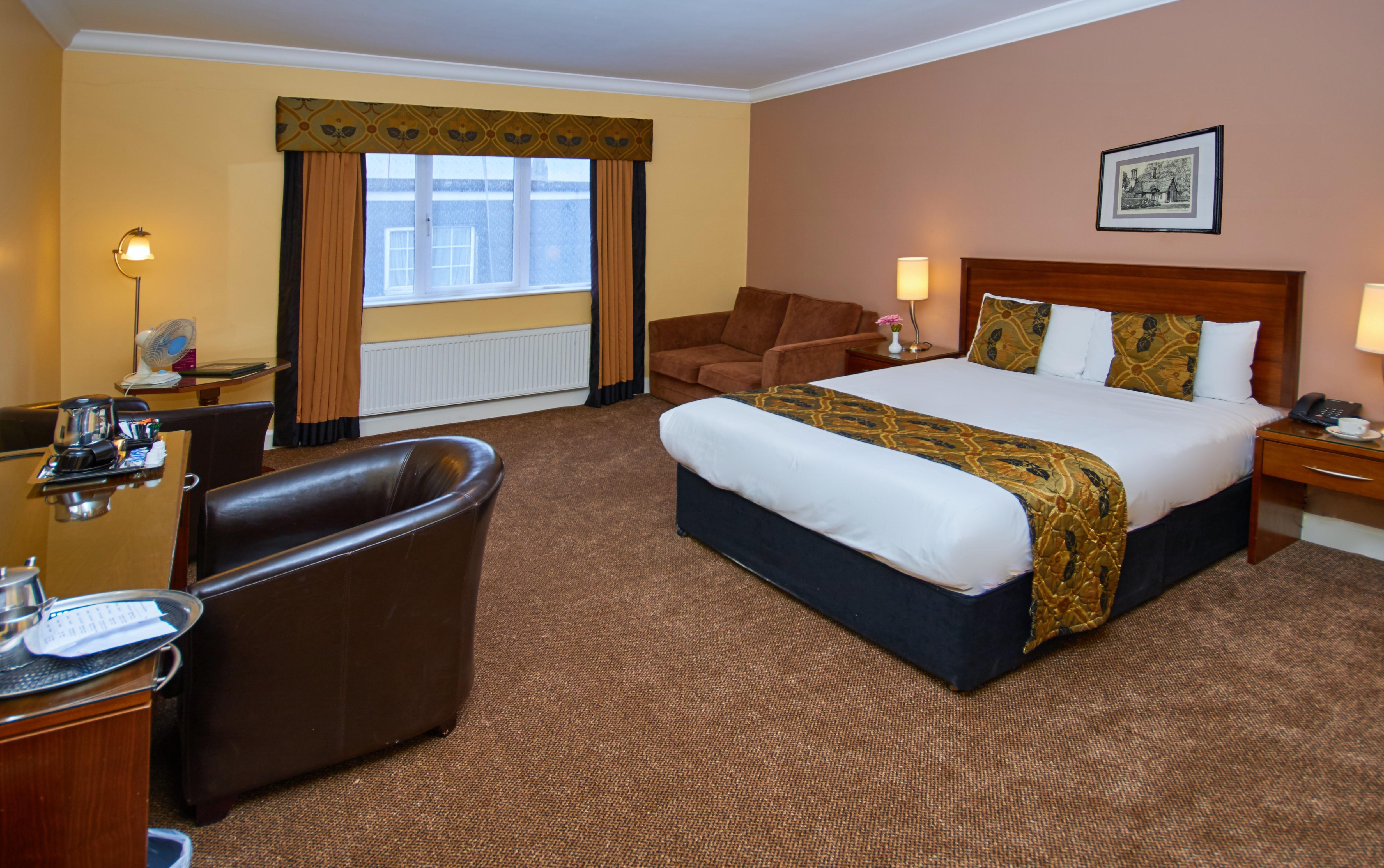 Eviston House Hotel 3*