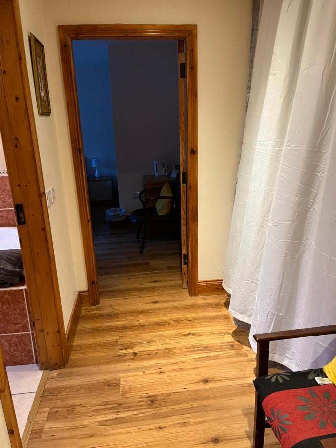 Doughlasha House V93rx64 Guest house