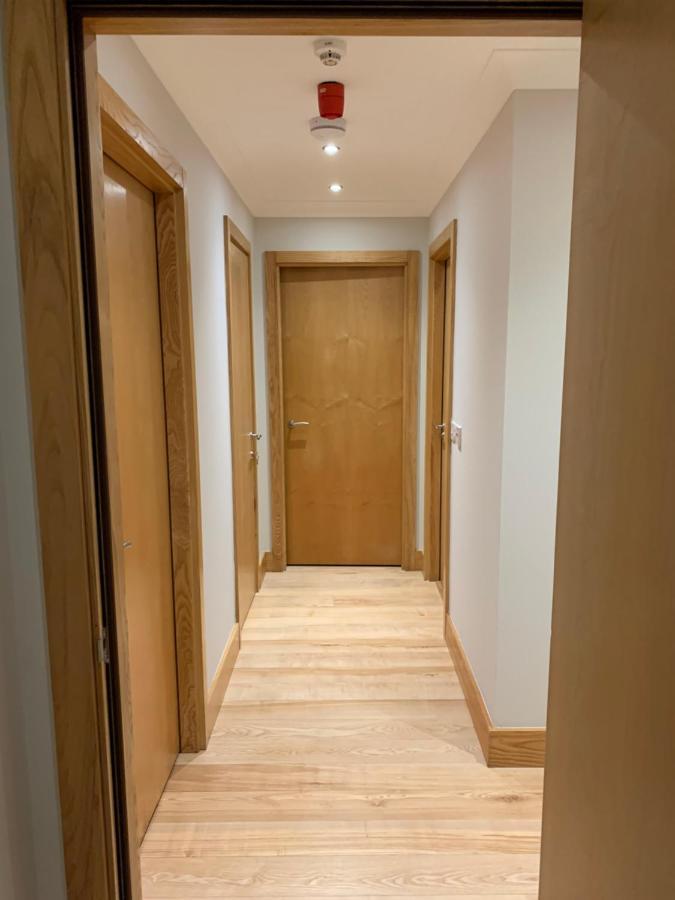 Town Apartment *