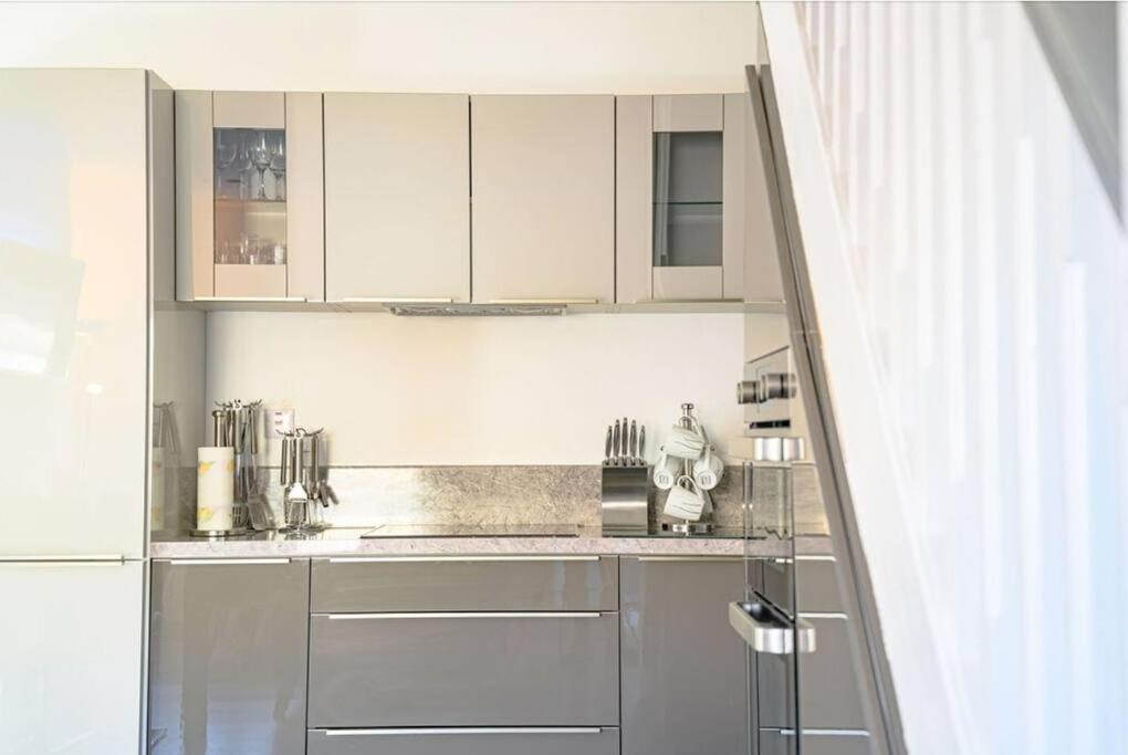 No 1 Kinvara House *