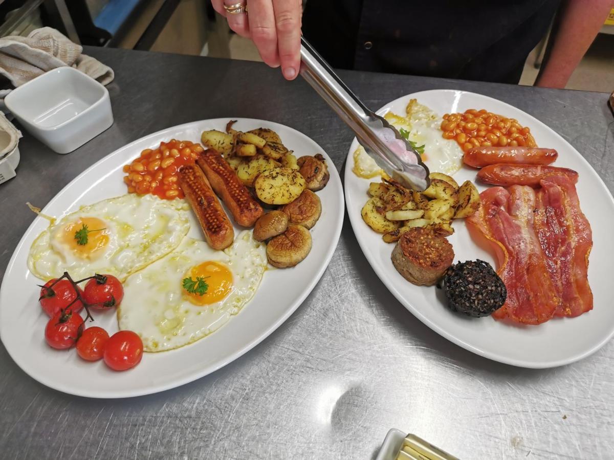 Dan Linehan'S B&B 3*