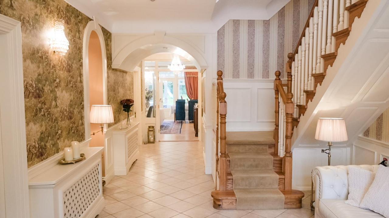 Herbert House ,v93 Rf64 Killarney