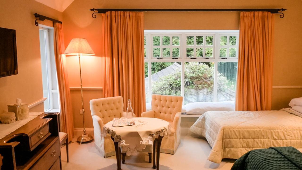 Herbert House ,v93 Rf64 Guest house